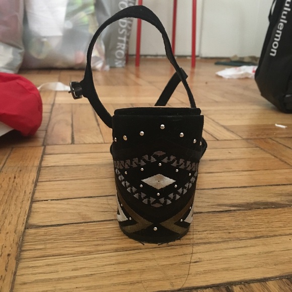 Small heels - Picture 3 of 3